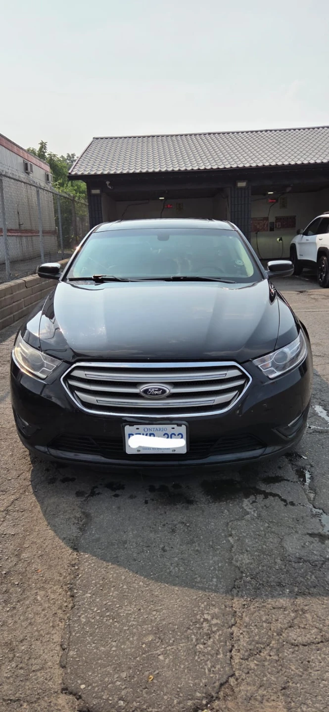 Black Ford Taurus Sedan engine seized - photo 2