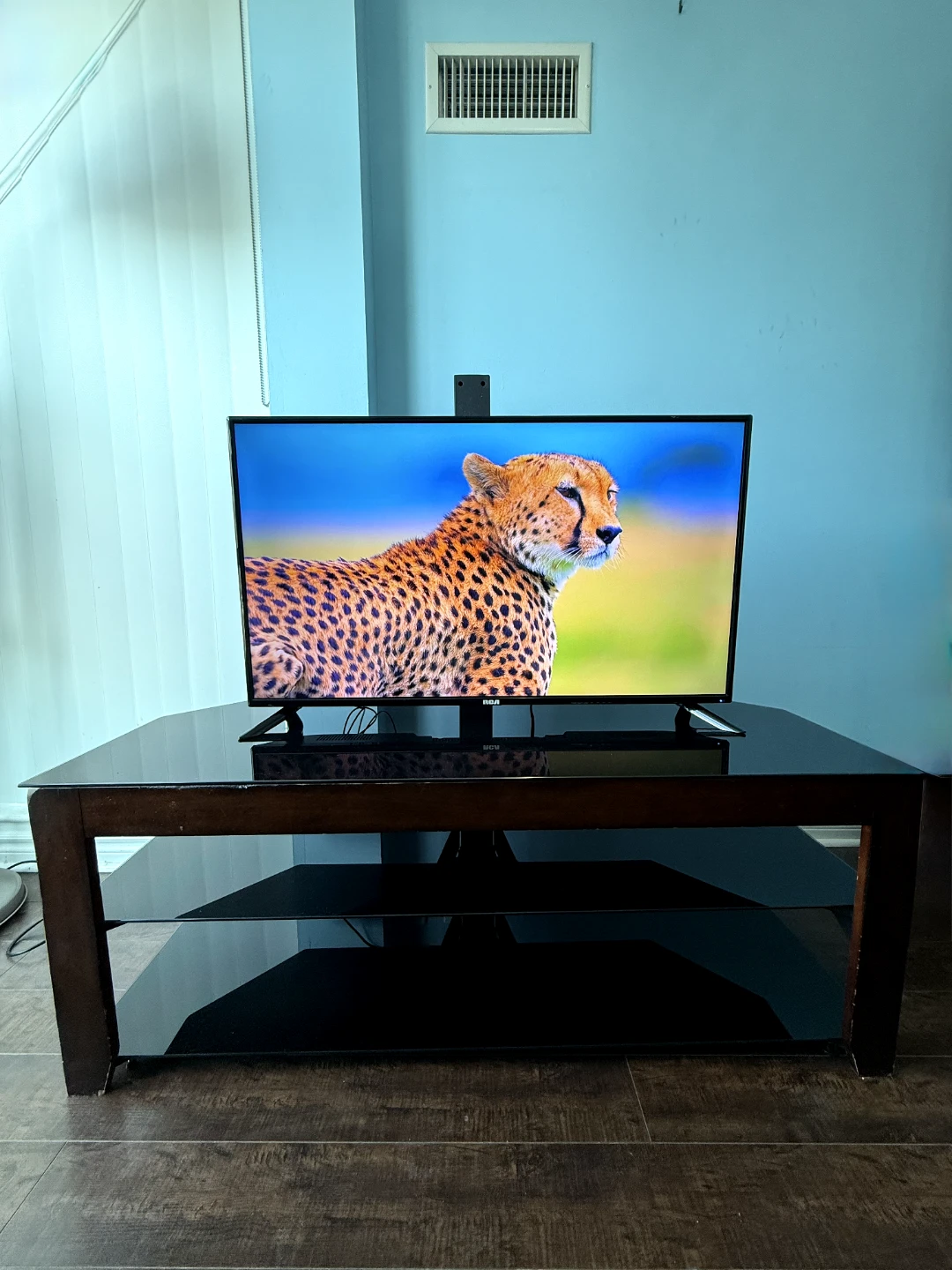 TV with TV table wall mount