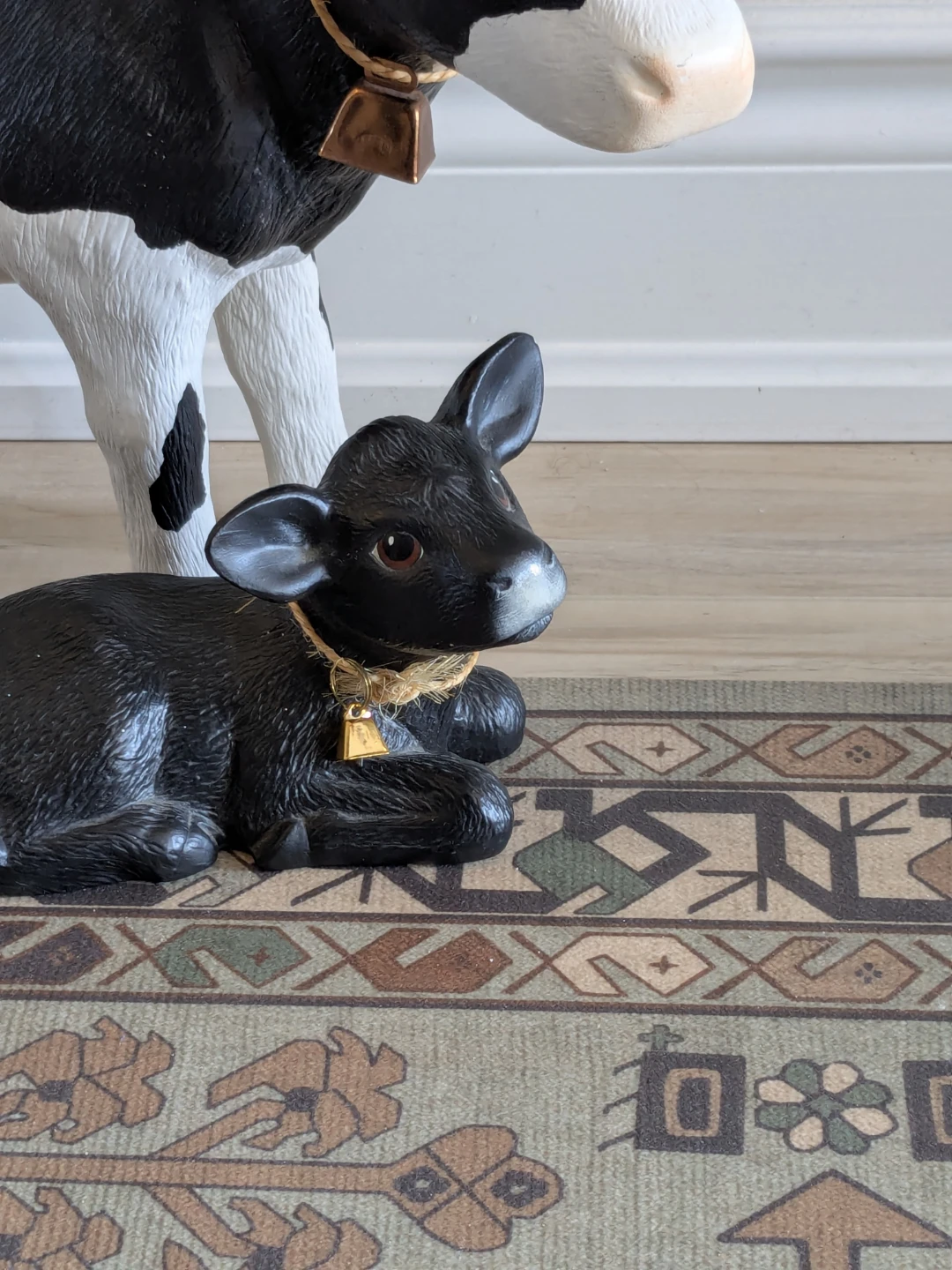 Cow and Calf Figurines - photo 4