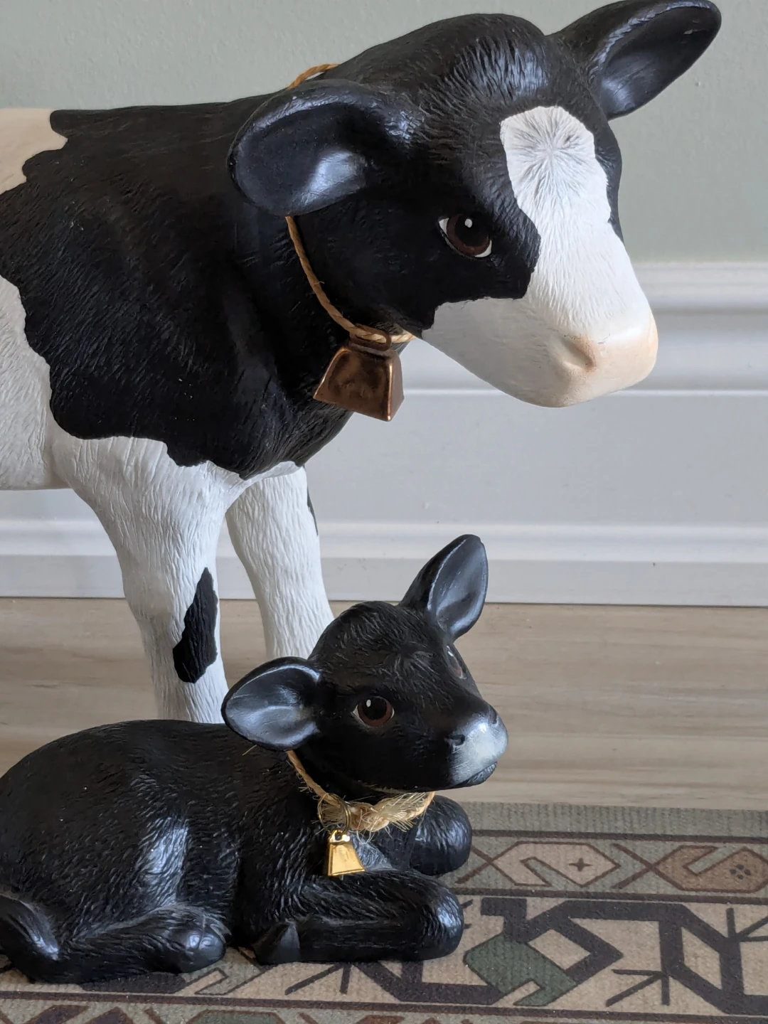 Cow and Calf Figurines - photo 5