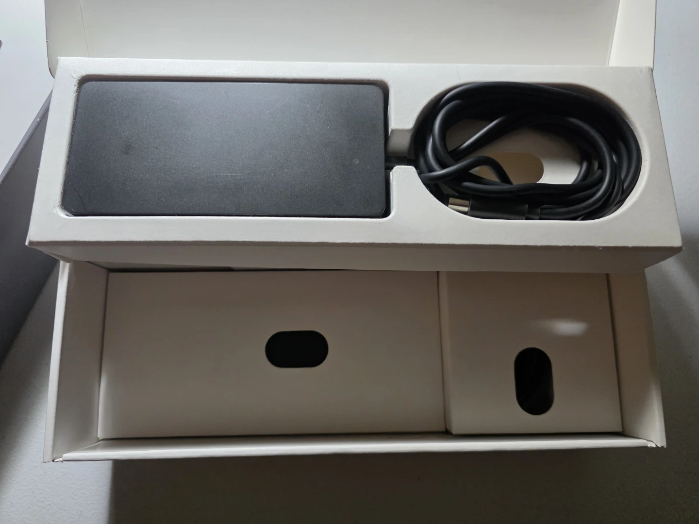 Microsoft Surface Dock - photo 2