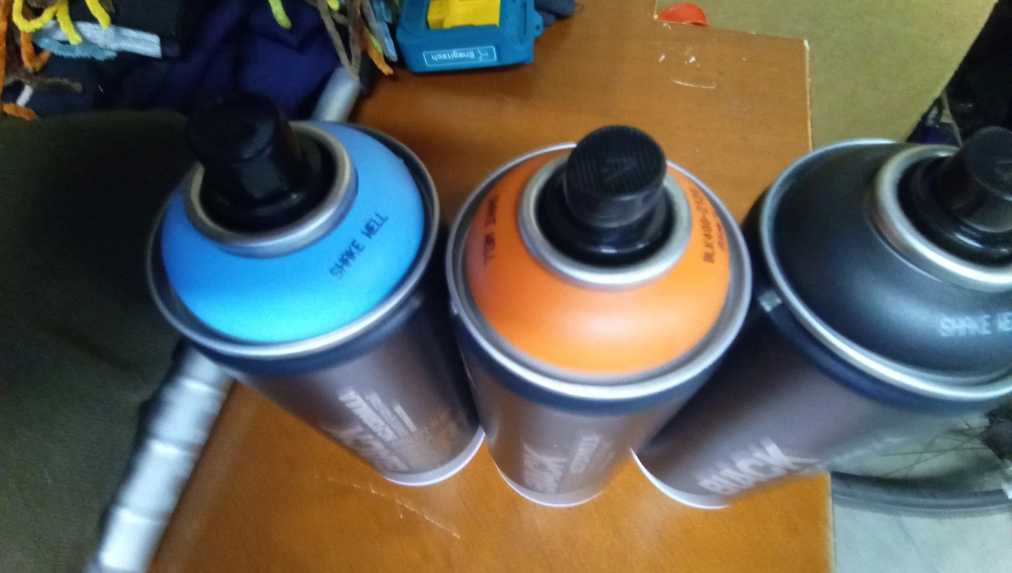 5 cansMontana Spray Paint 🥕