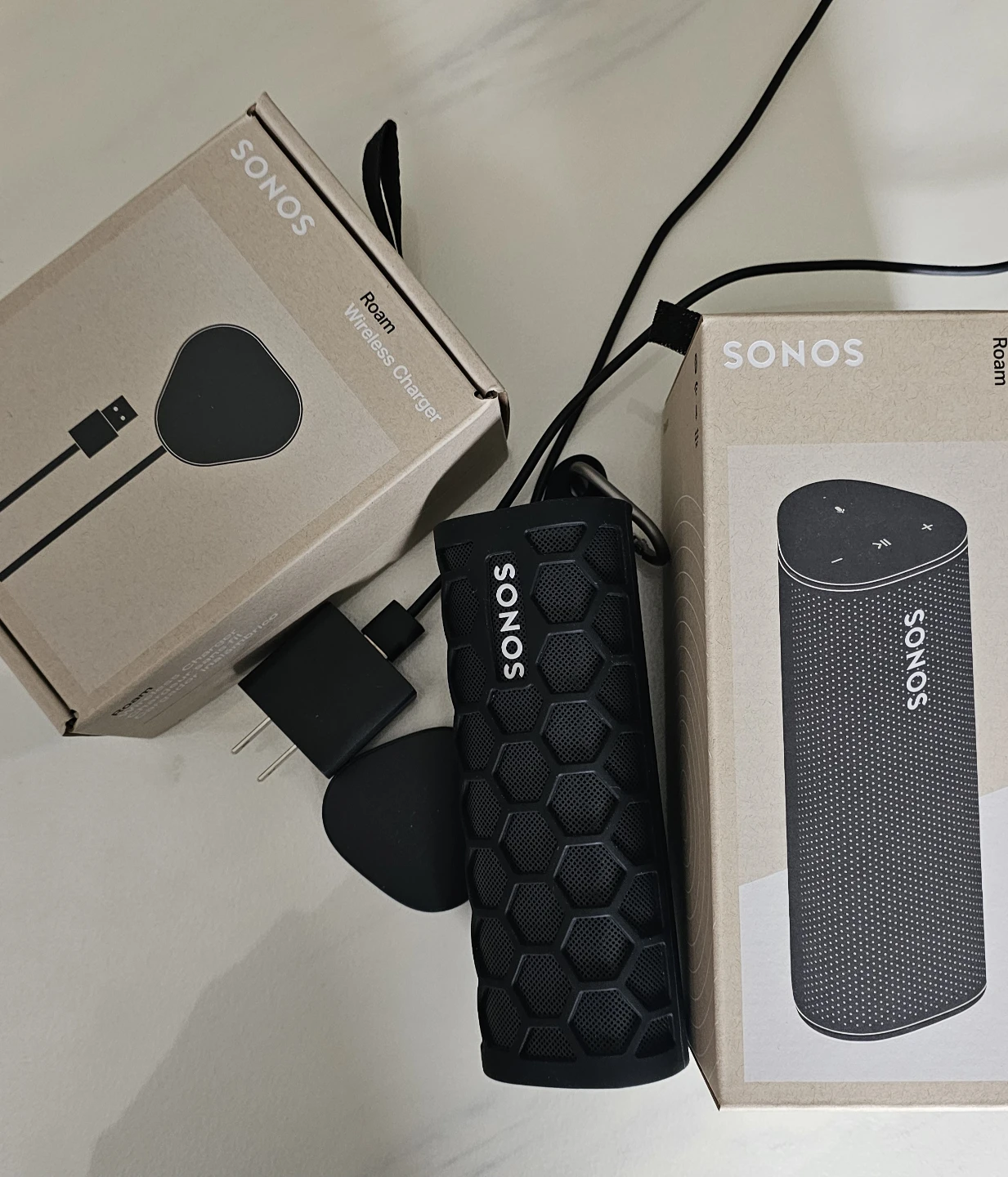 Sonos Roam Wireless Charger and Speaker