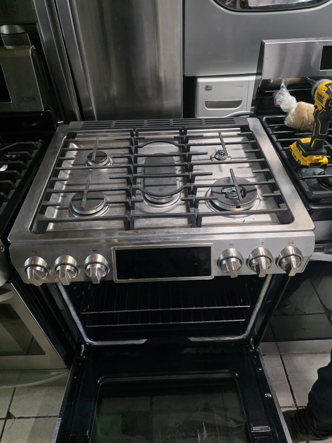 Samsung Stainless Steel Gas Range - photo 2