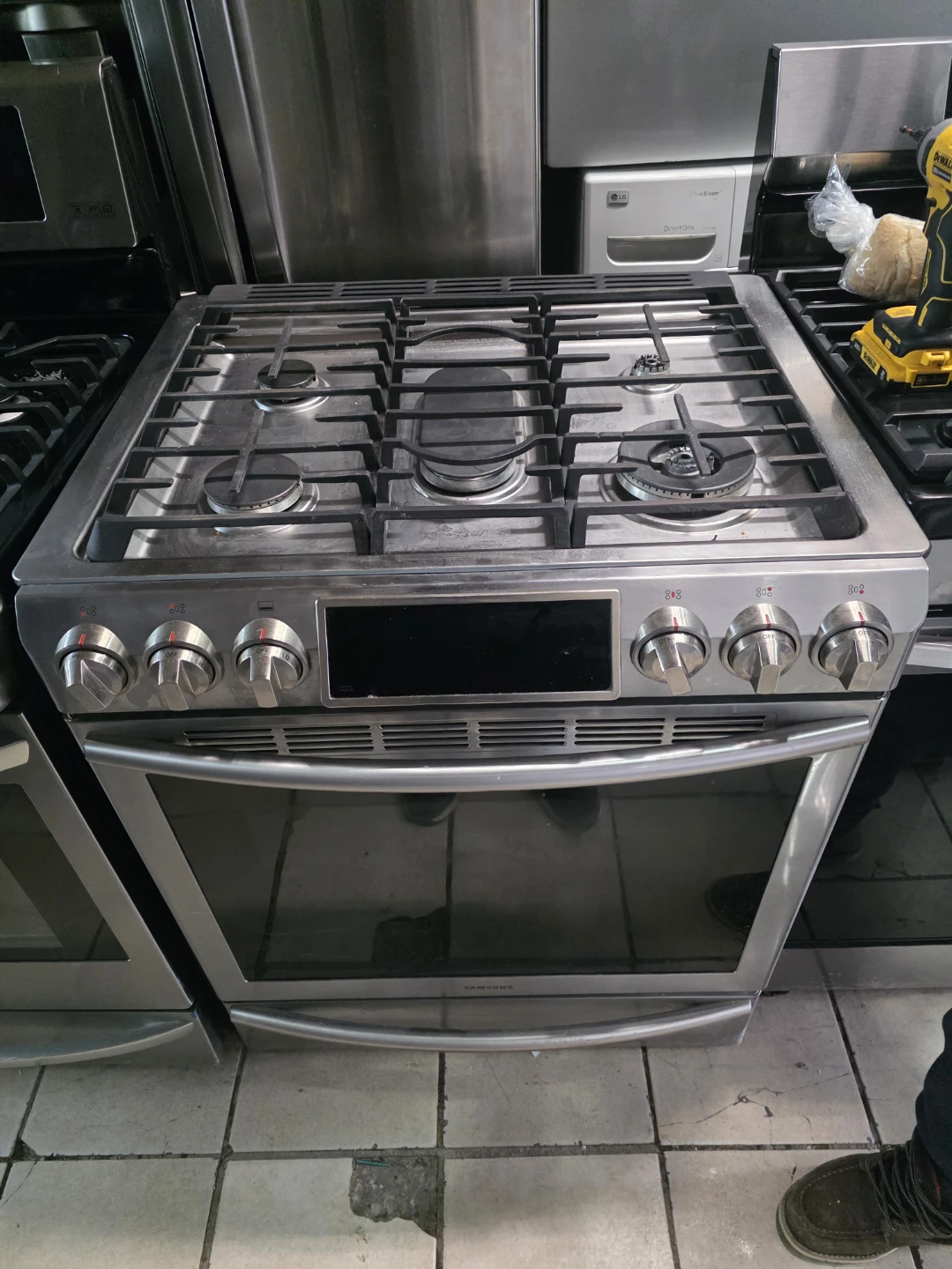 Samsung Stainless Steel Gas Range - photo 4