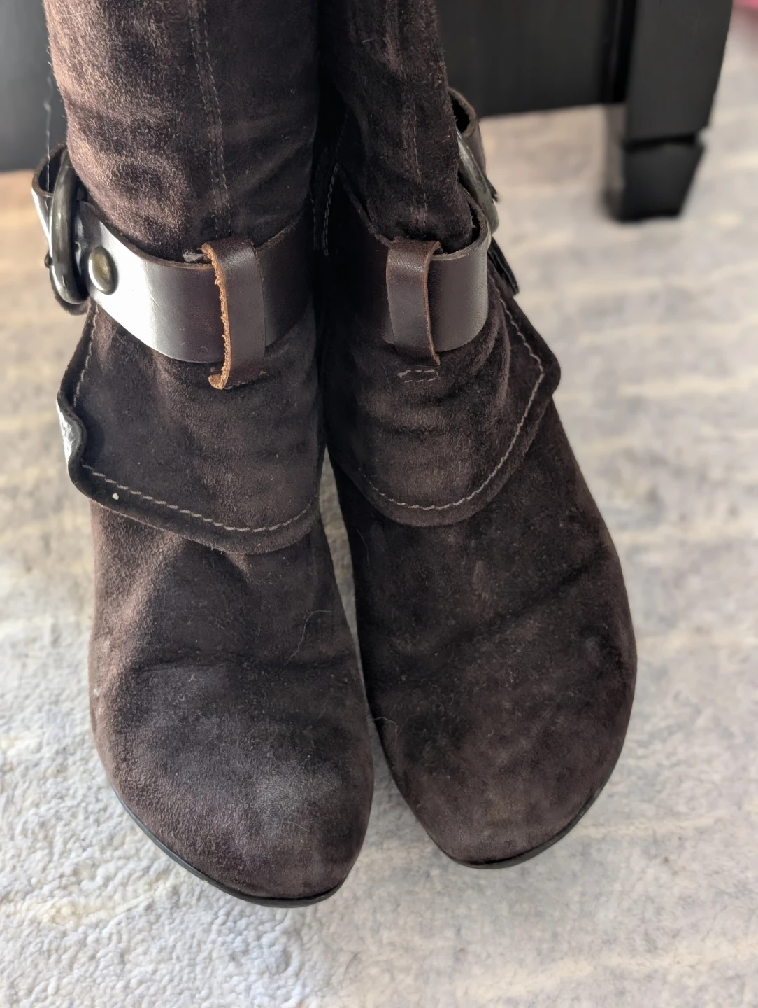 Brown Suede Knee-High Boots with Buckle Detail - photo 2