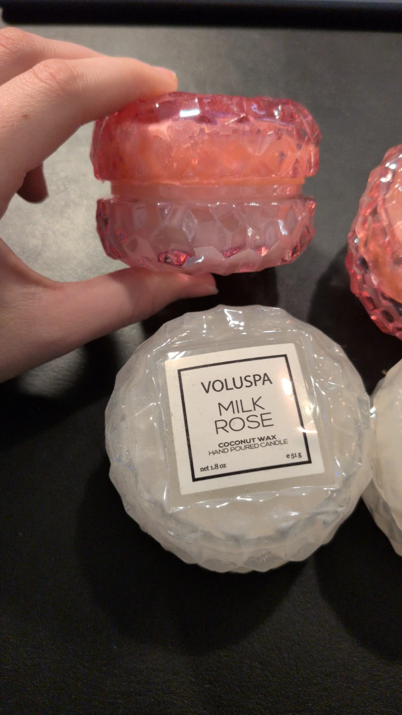 Voluspa Milk Rose & Rose Petal Ice Cream Mini Candles - photo 2