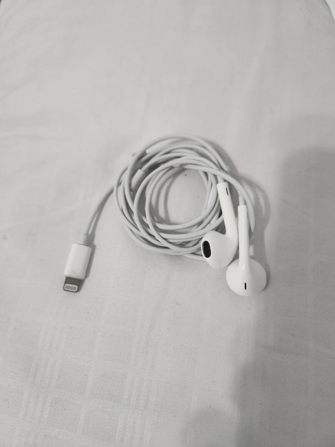 Onn headphone, jlab, earpods usb c and lightning - photo 5