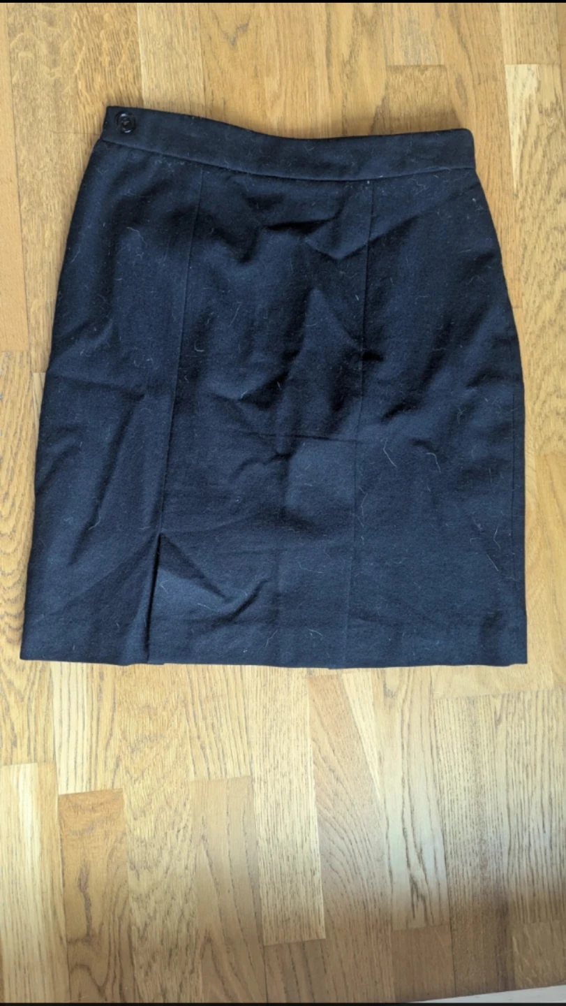 Vintage wool skirt size 6 - made in Canada - photo 2