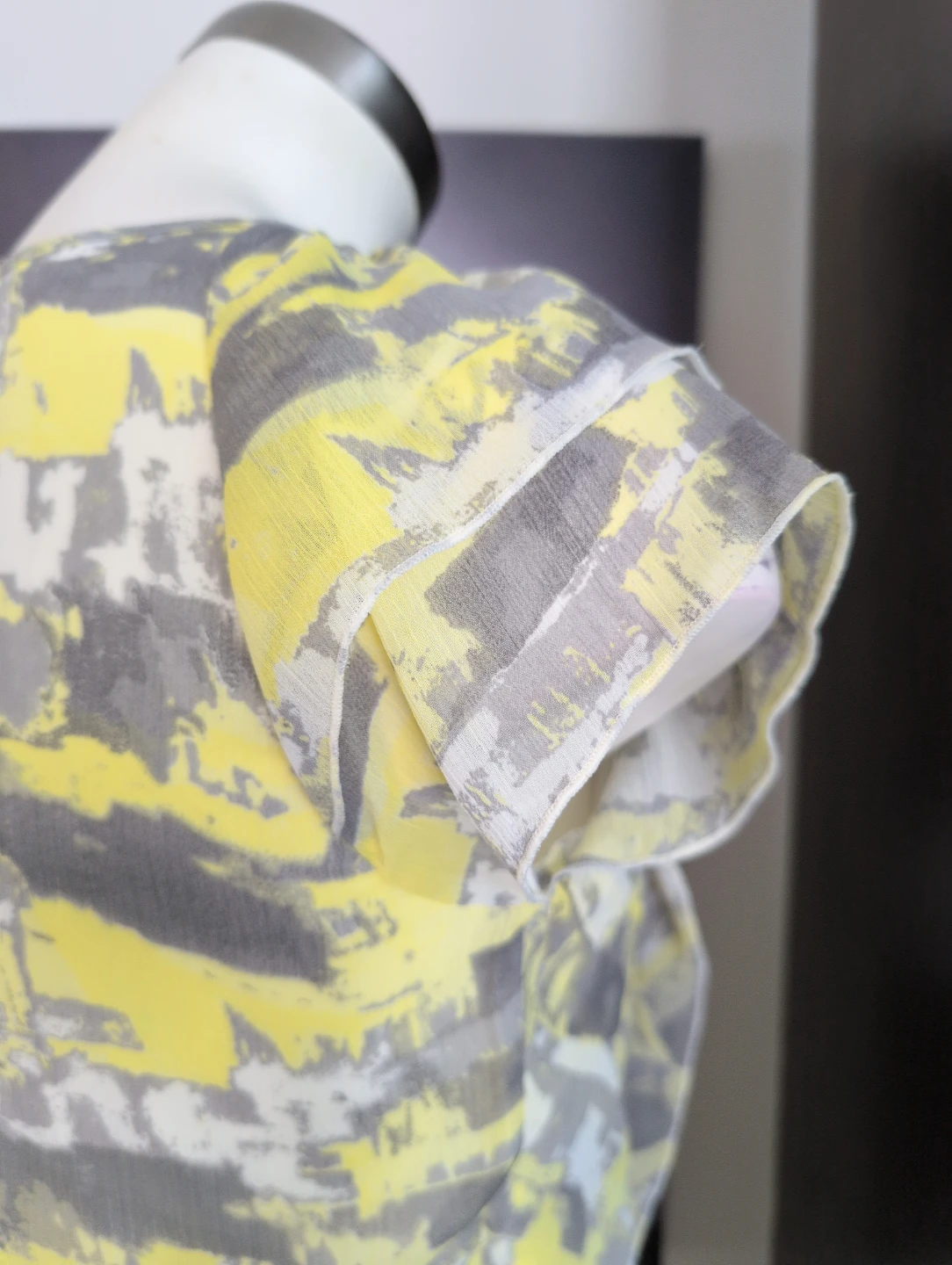 Women's Yellow and Grey Abstract Print Blouse - photo 5