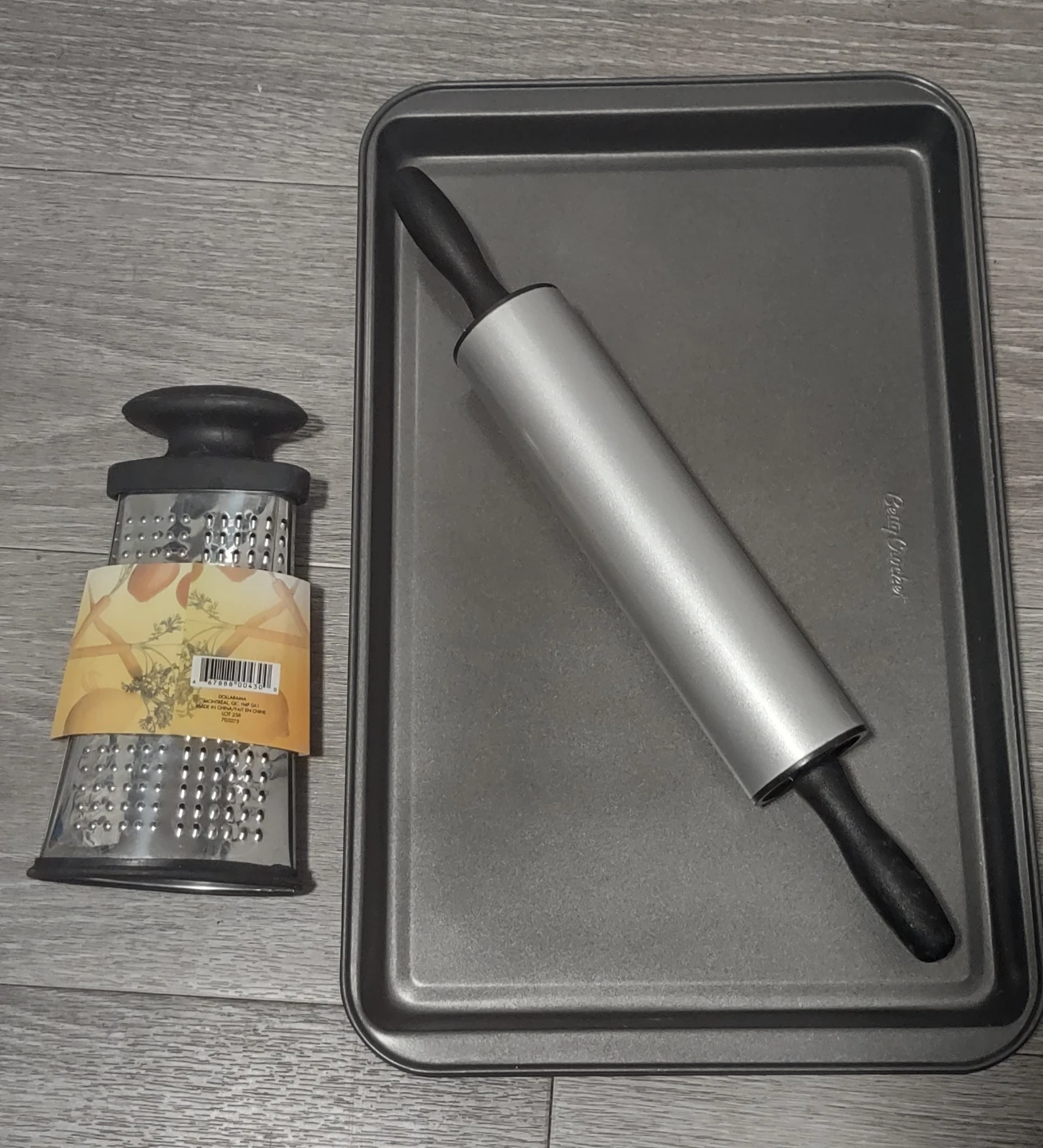 (NEW) Betty Crocker Baking sheet & Rolling Pin & Grater Set