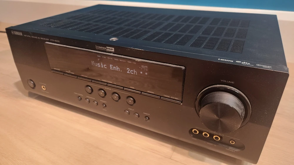 Yamaha Natural Sound AV Receiver HTR-6230 (with remote) - photo 2