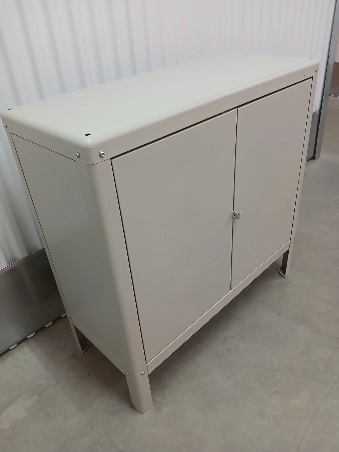 Metal storage locker Cabinet with Two Doors and shelf - photo 5