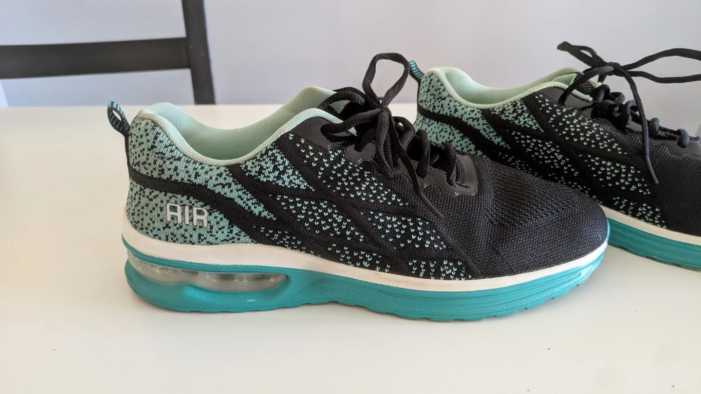 Nike Air mens Running Shoes size 10.5
