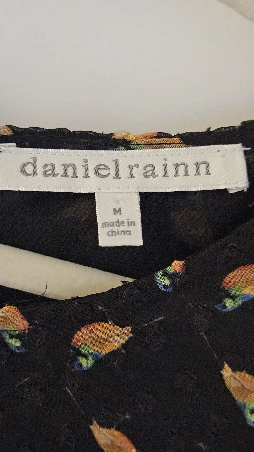 Daniel Rainn Black Bird Print Lace Sleeve Top - Medium - photo 2