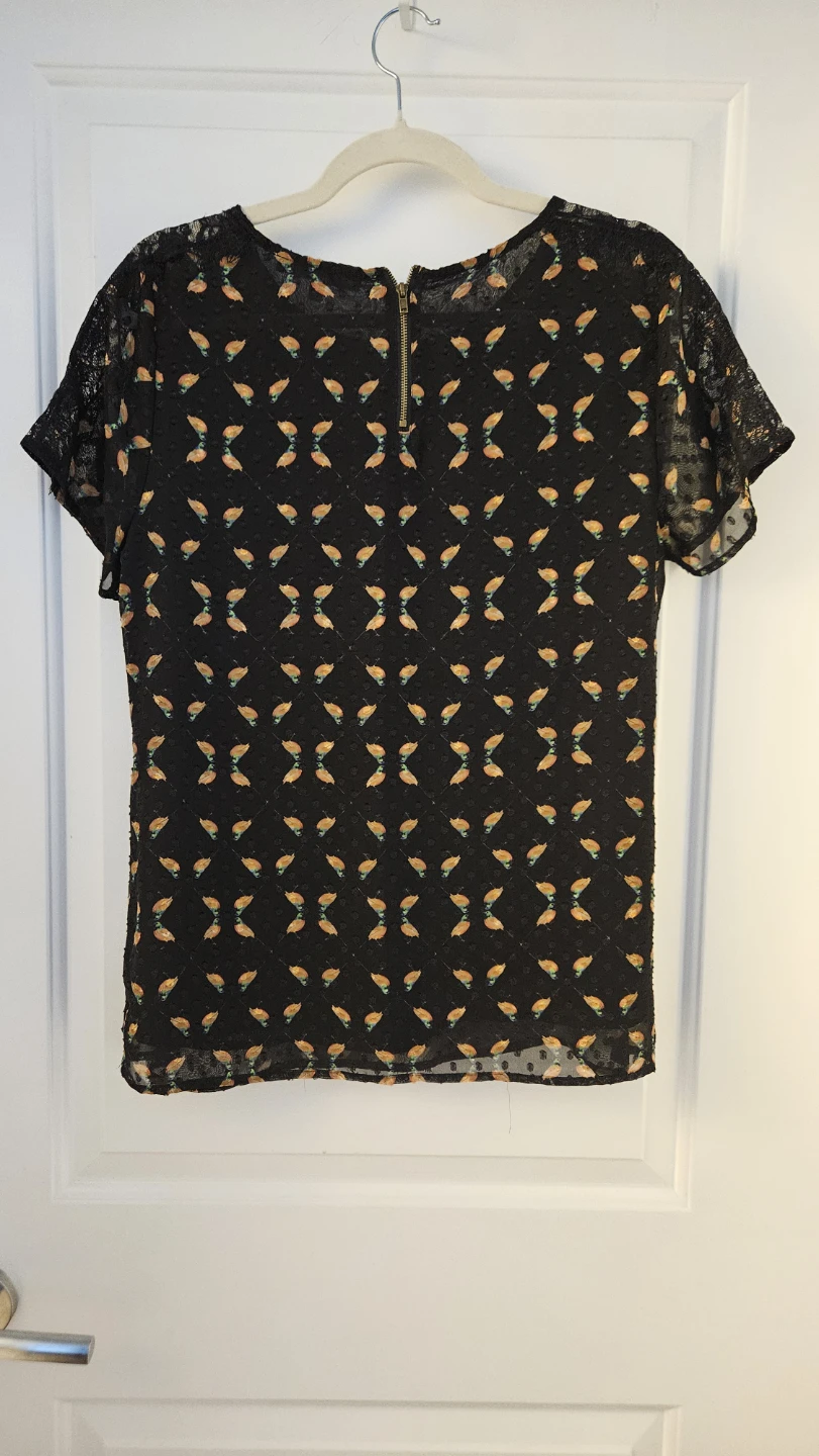 Daniel Rainn Black Bird Print Lace Sleeve Top - Medium - photo 5