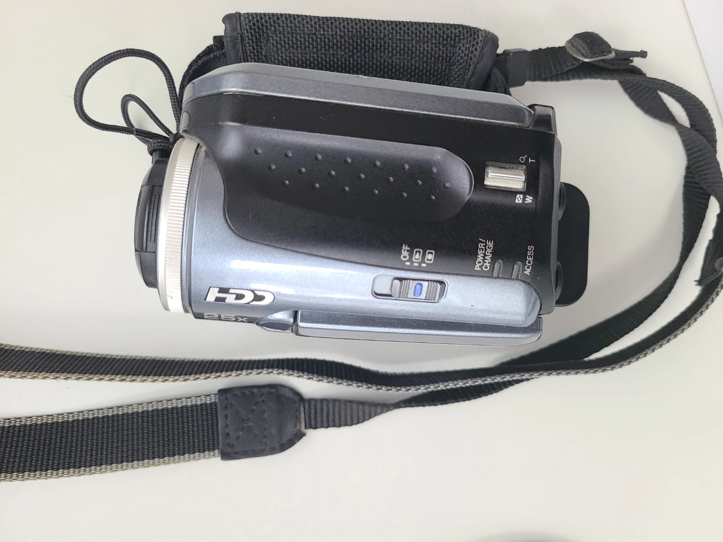 JVC Camcorder 20GB 25x Zoom – NEW Battery – Works Great - photo 5