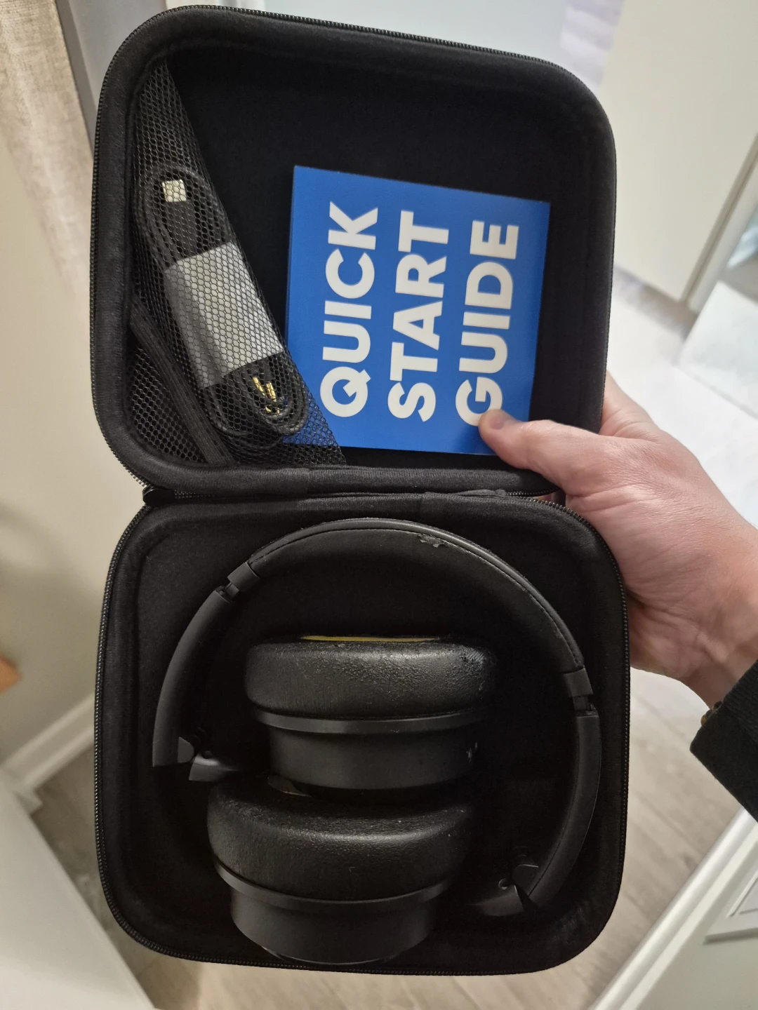 Wyze Headphones with Active Noise Cancelling - Black - photo 2