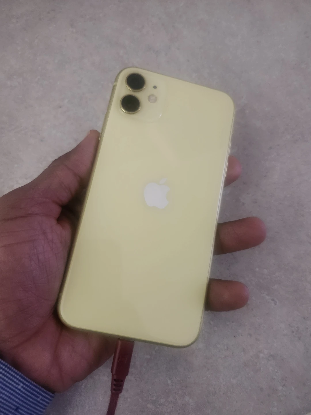 Apple iPhone 11 - Yellow - photo 4