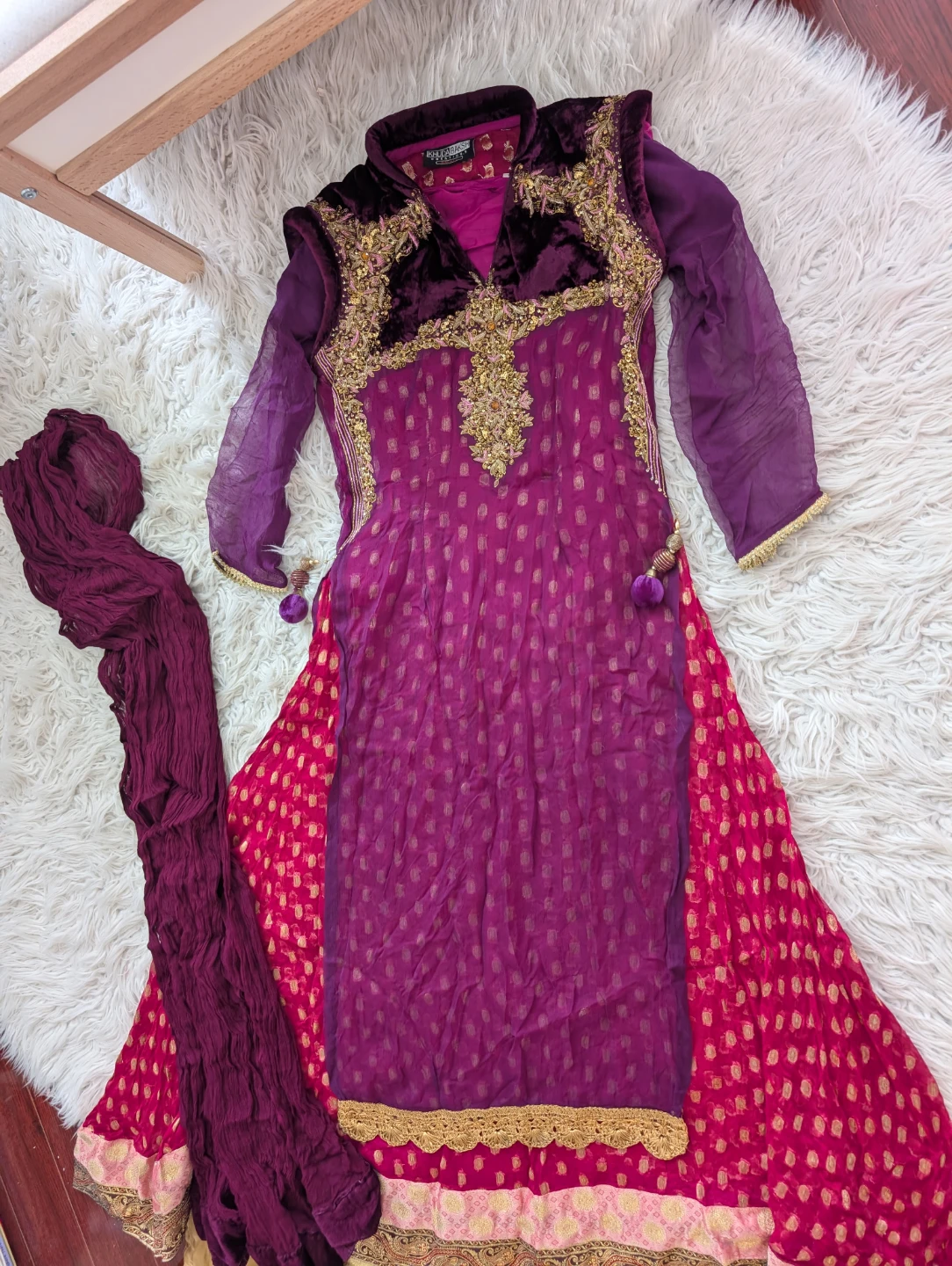 Designer dress with Palazzo and velvet accents - photo 4
