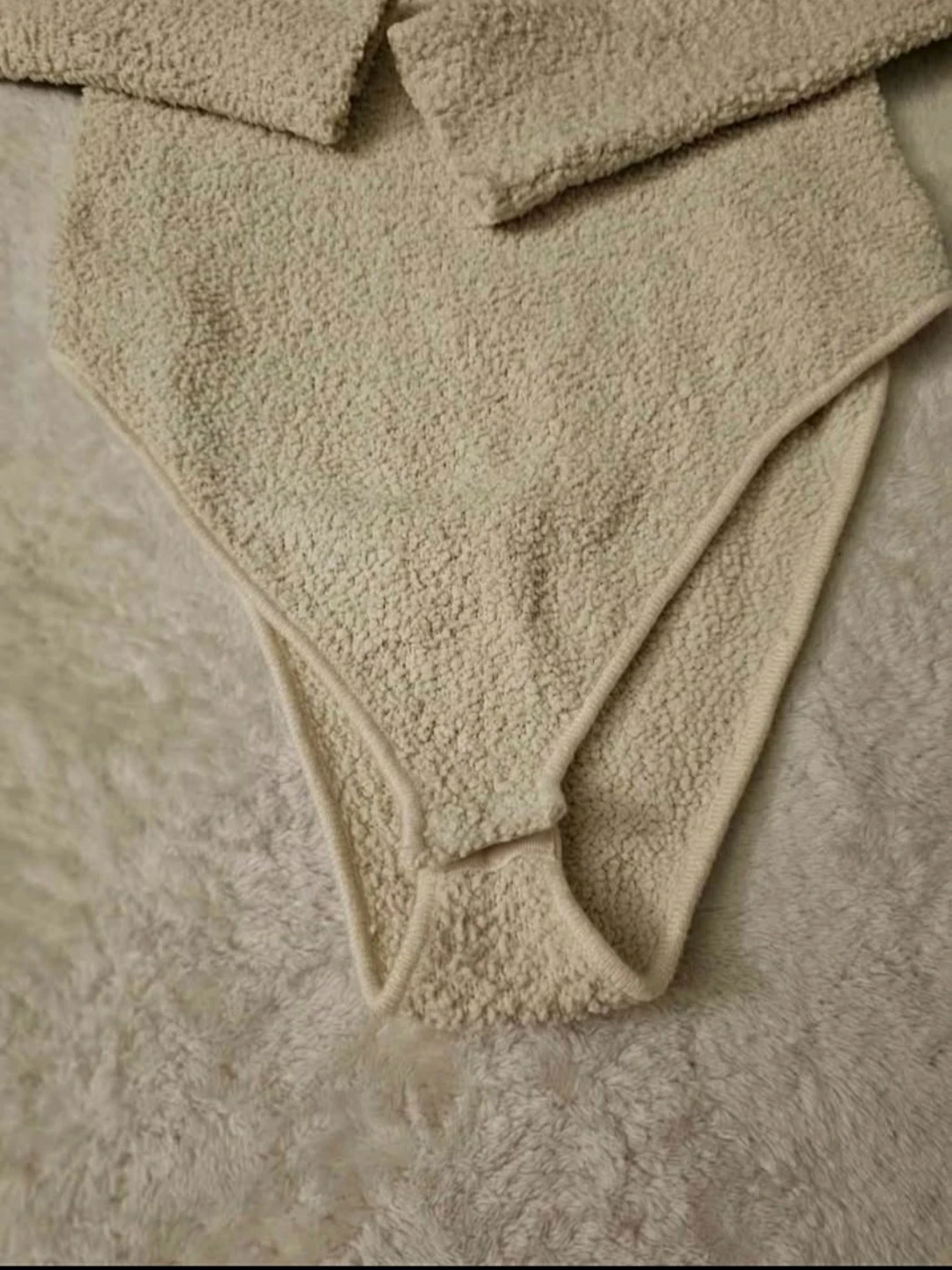 Zara Teddy Fleece Long Sleeve Bodysuit Cream Small - photo 3