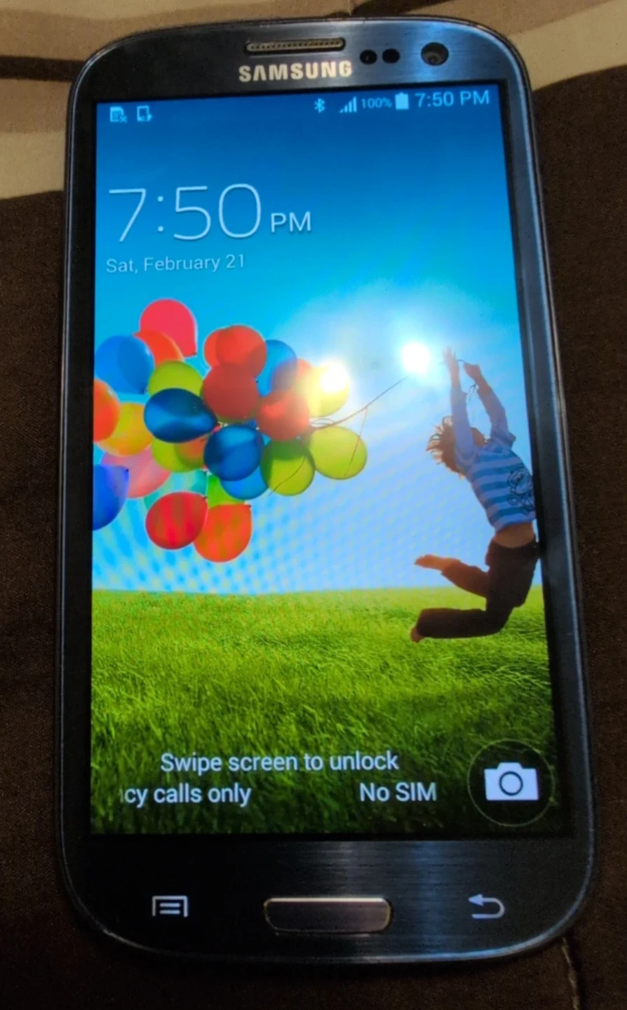 Samsung Galaxy S III 3 Smart Phone - 64 GB SD Card - Koodo