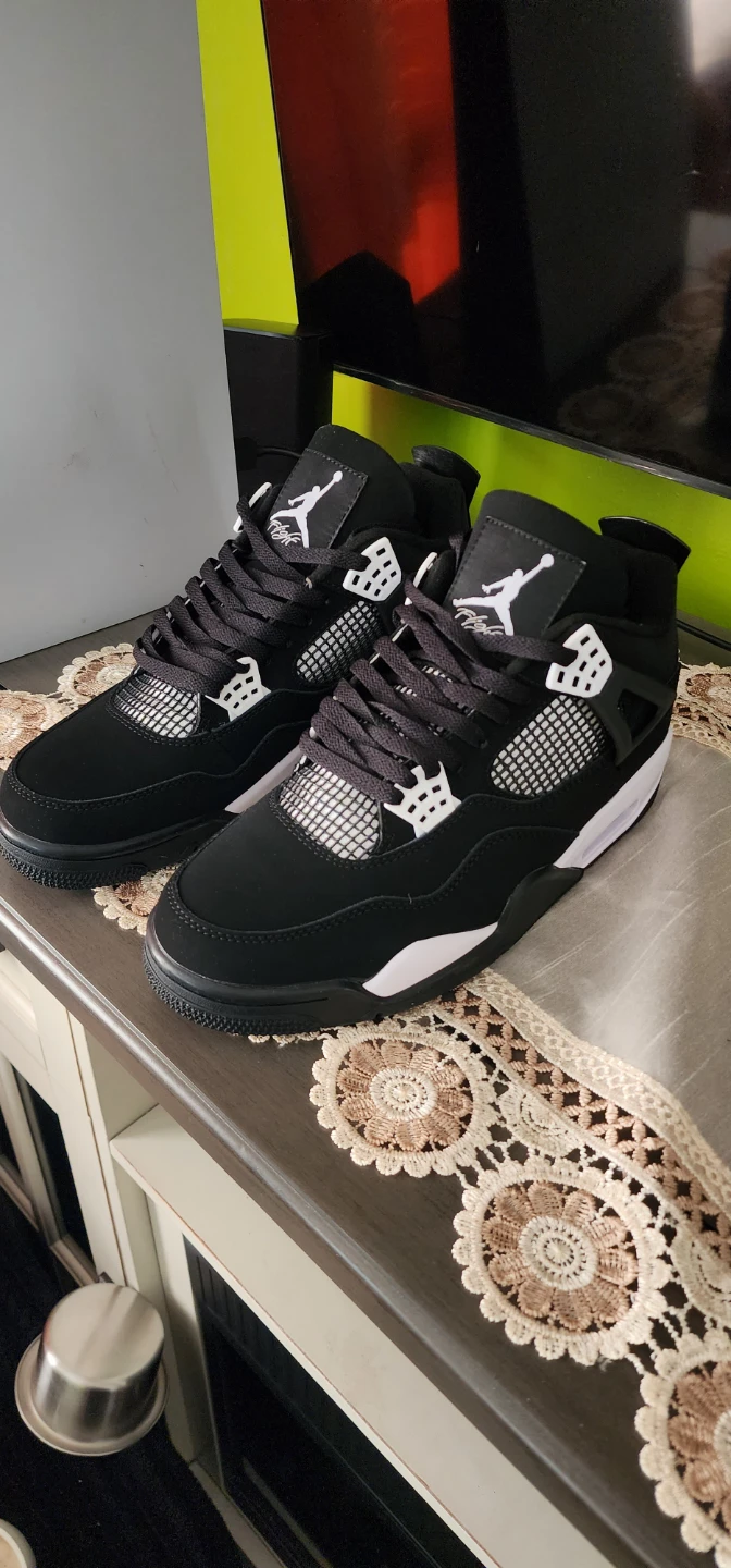 Air Jordan 4