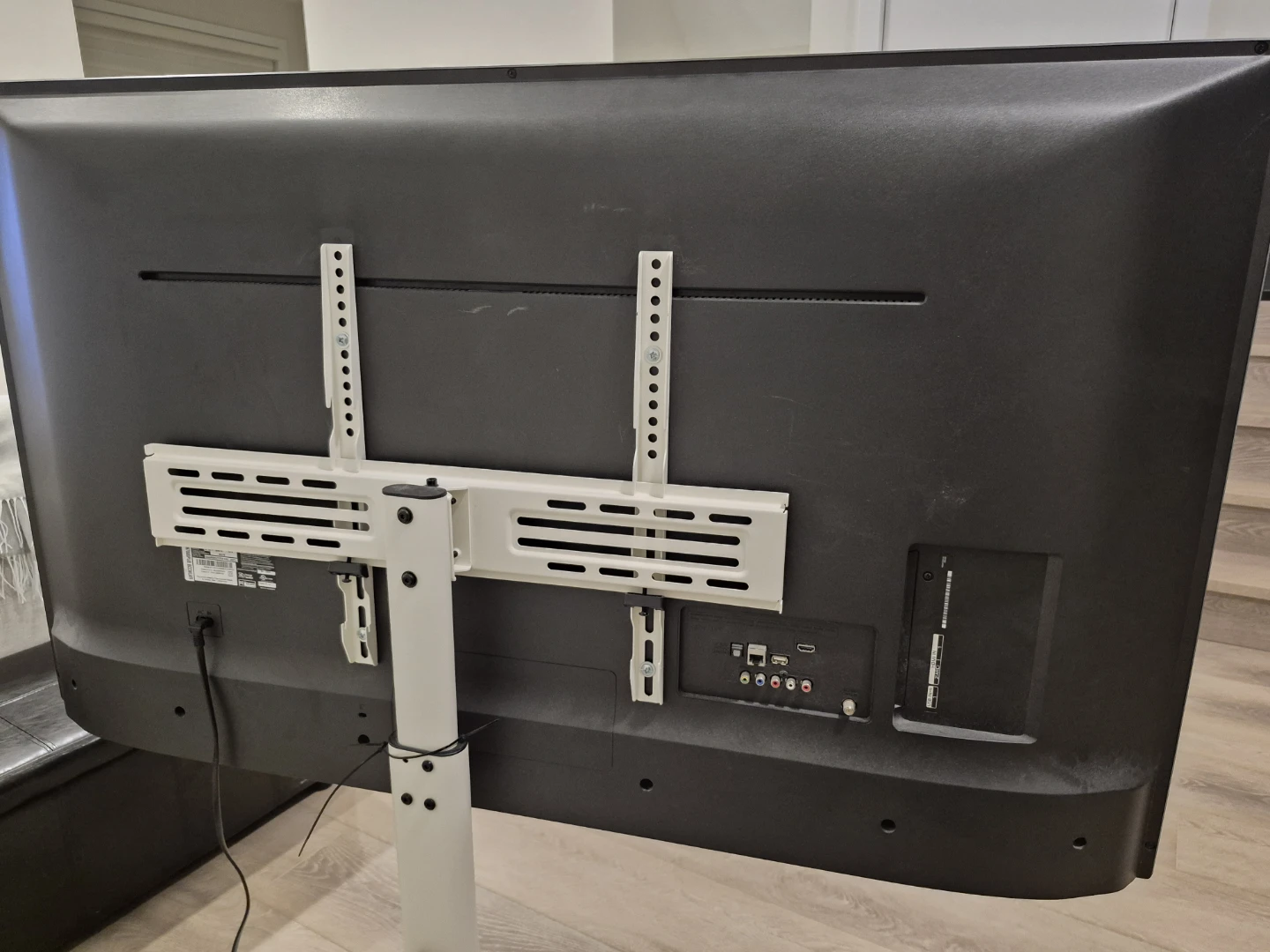 LG TV with Stand and Remote 55 inch 55UN7000PUB - photo 3
