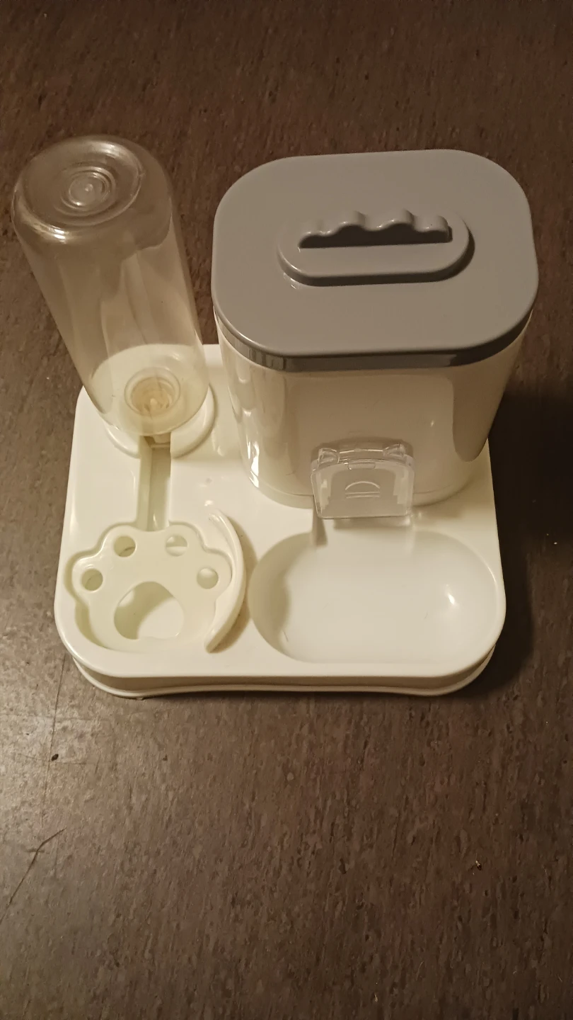 Automatic Pet Feeder and Water Dispenser - photo 4