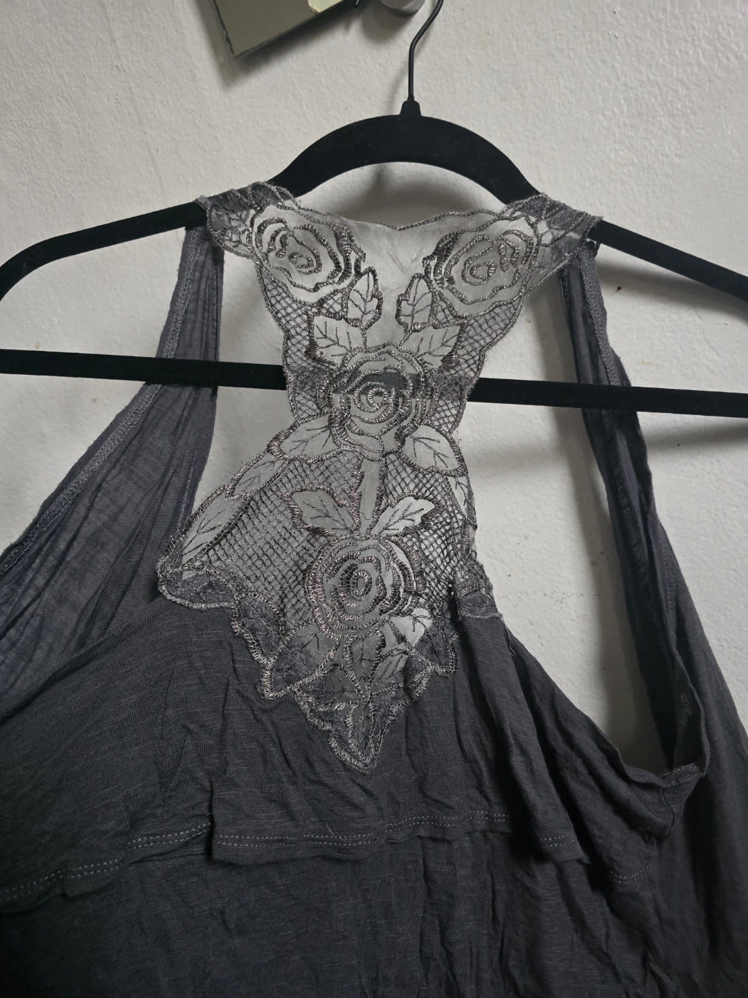 Women's Dark Gray Lace Rose Back Top - photo 4