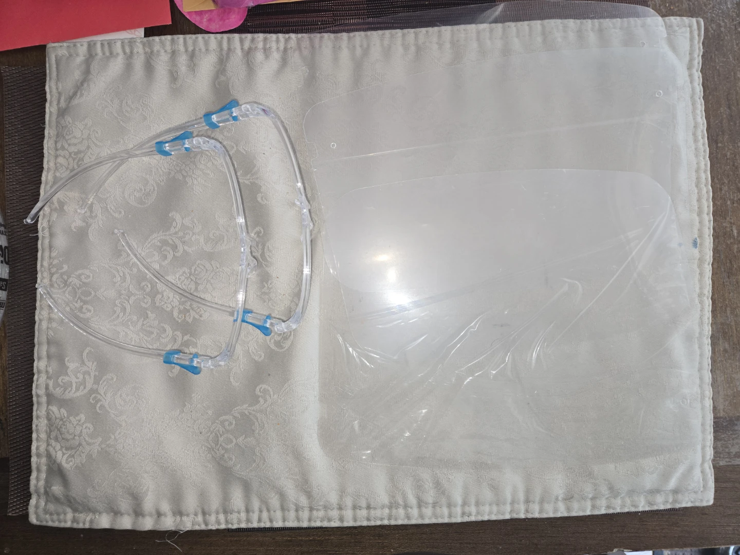 Safety glasses and face shield all for $10 - photo 3