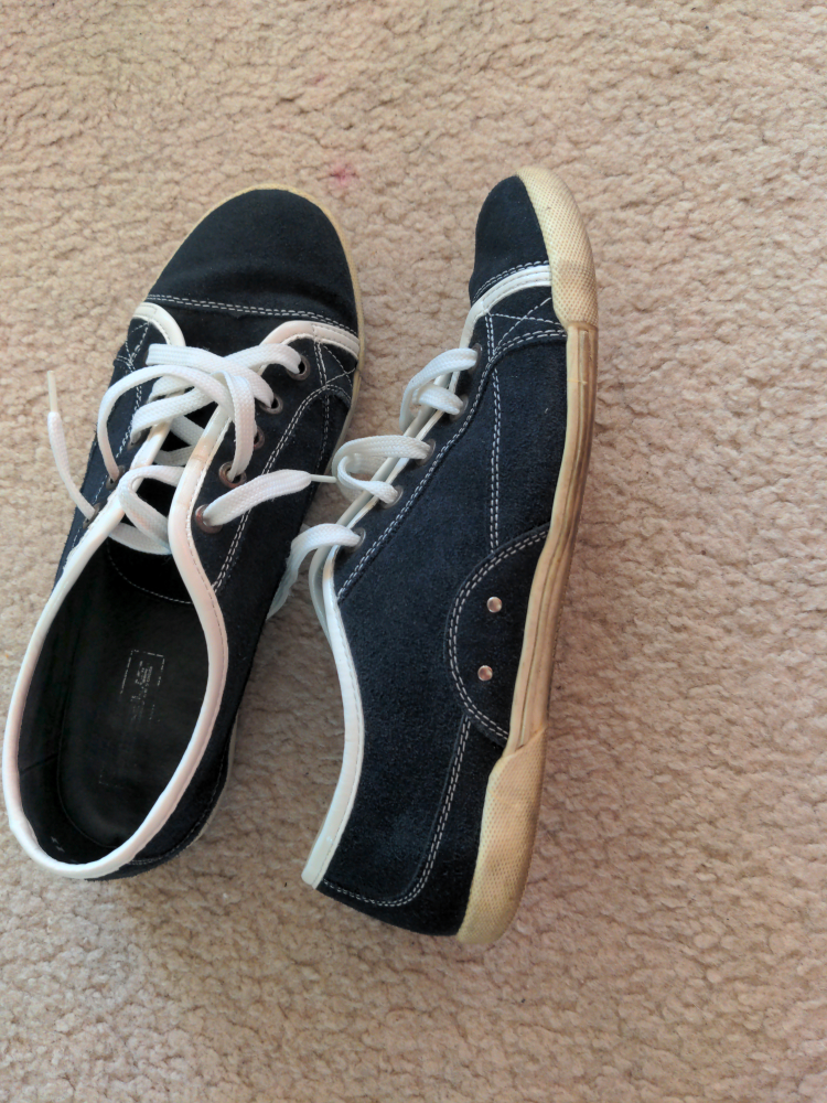 Suede Sneakers eur 39, w us8-8.5 - photo 3