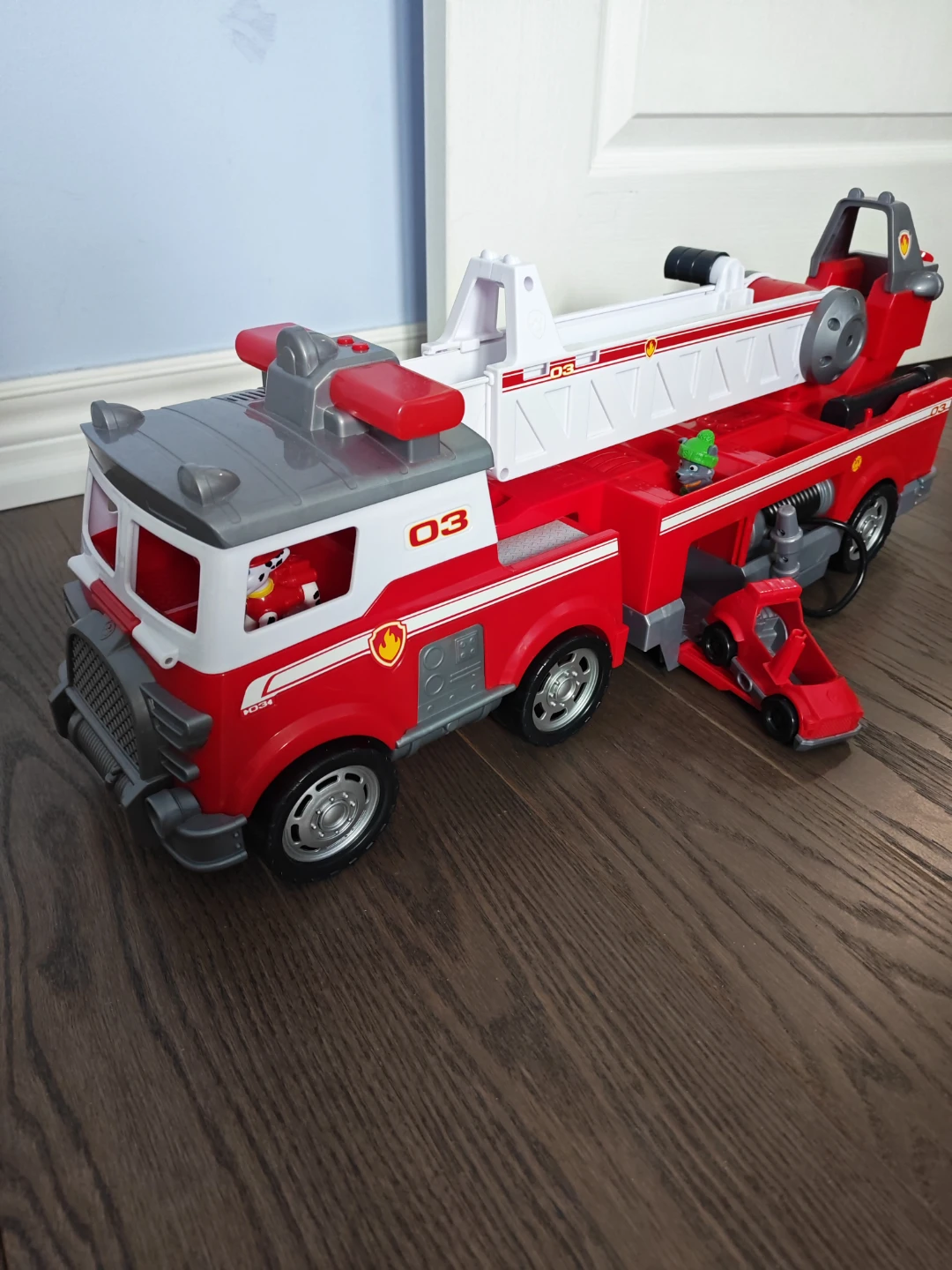 Paw Patrol Marshall's Fire Truck Toy - photo 2