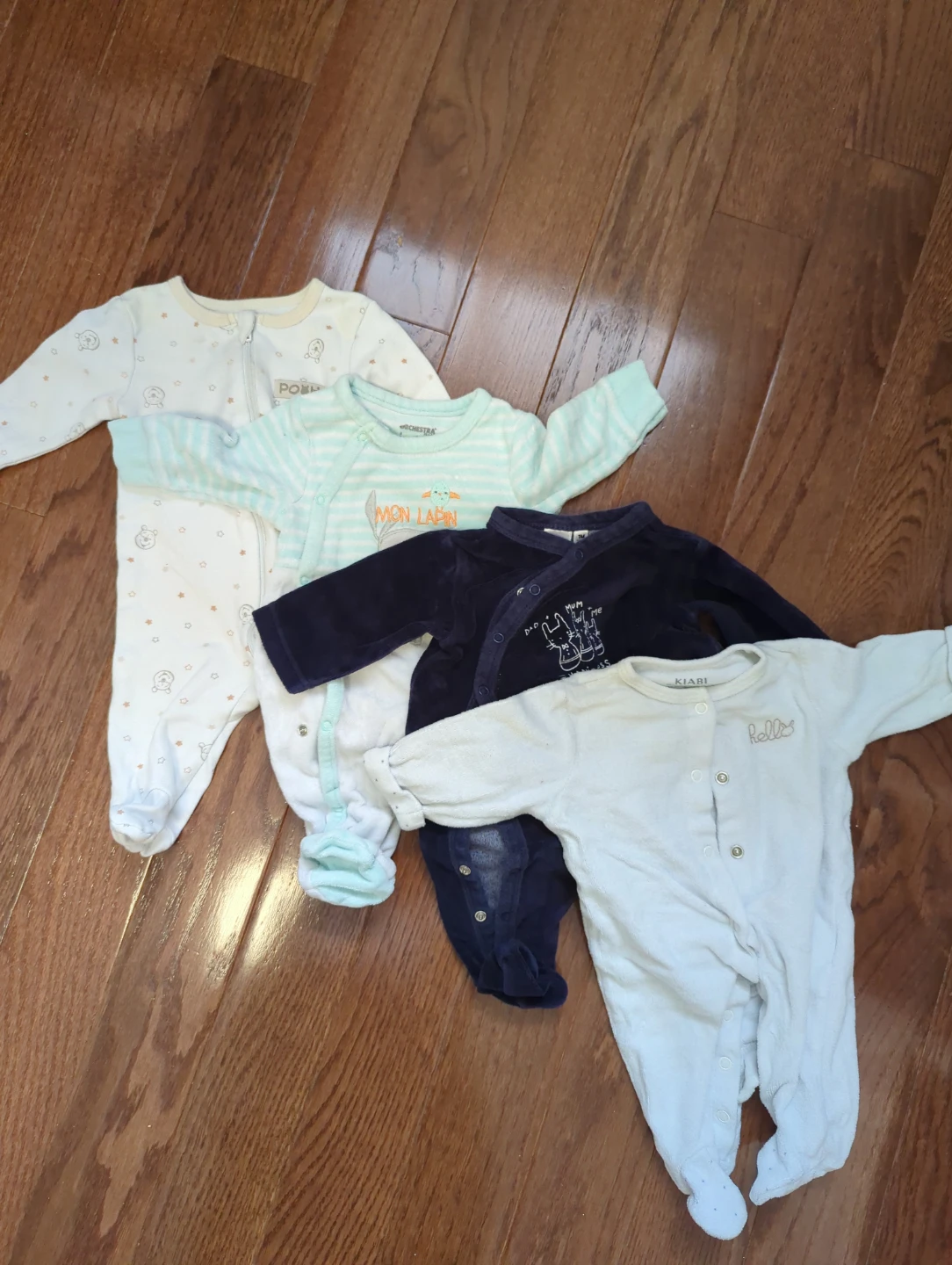 Bundle of baby pyjamas 0-3 months - photo 2
