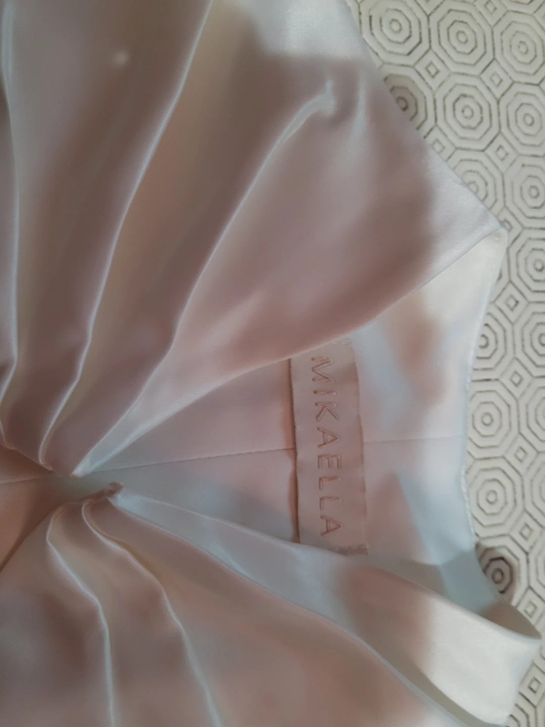 Mikaella White Satin Bridal Cape - photo 2