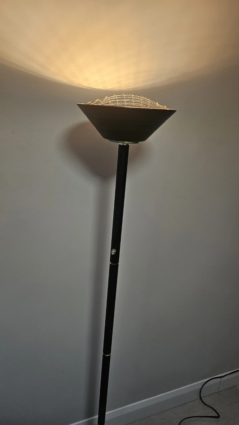 Black Floor Lamp with Adjustable Height - photo 4