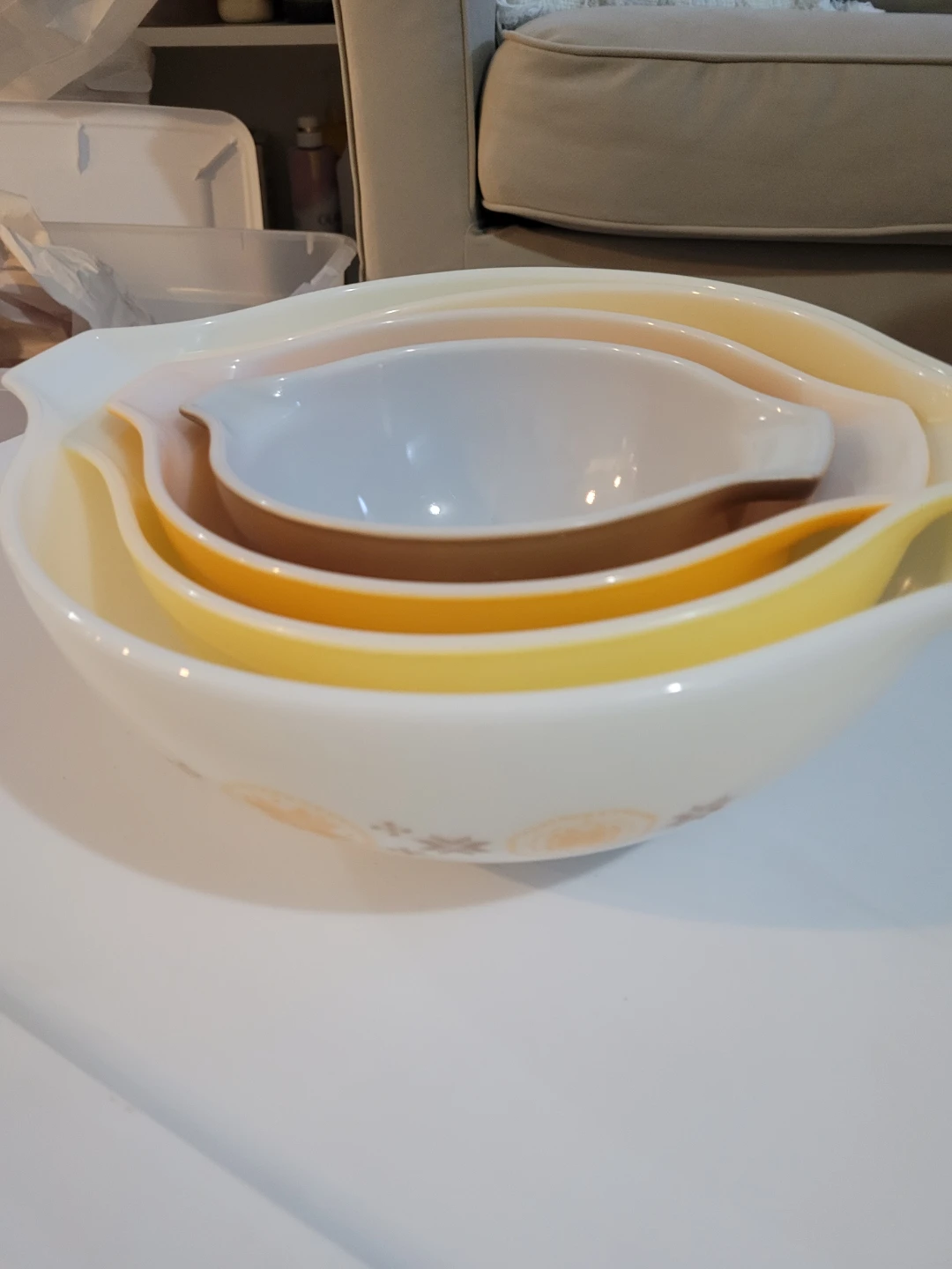 Pyrex Mixing Bowls Set -