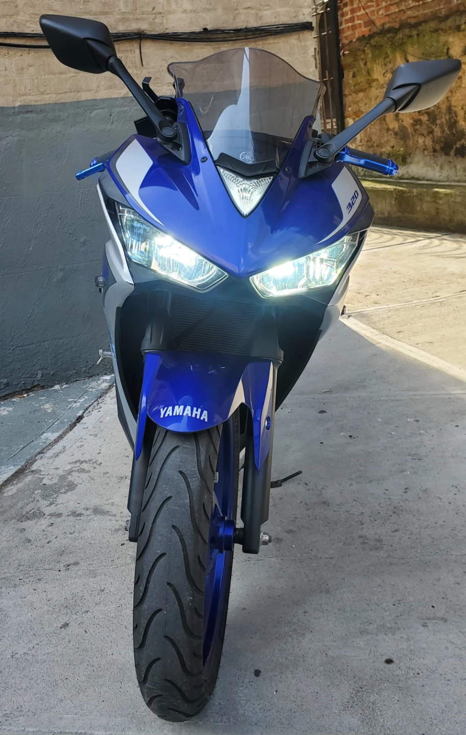 Yamaha R3 Motorcycle - Blue/Silver - photo 2