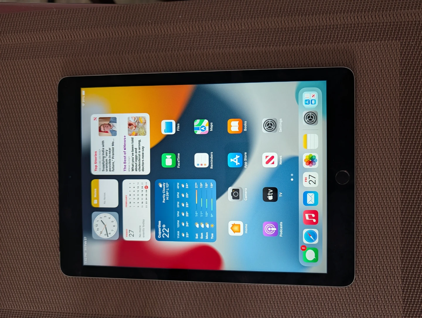 Apple iPad Air 2 64GB  Wi-Fi and sim card enabled. - photo 3