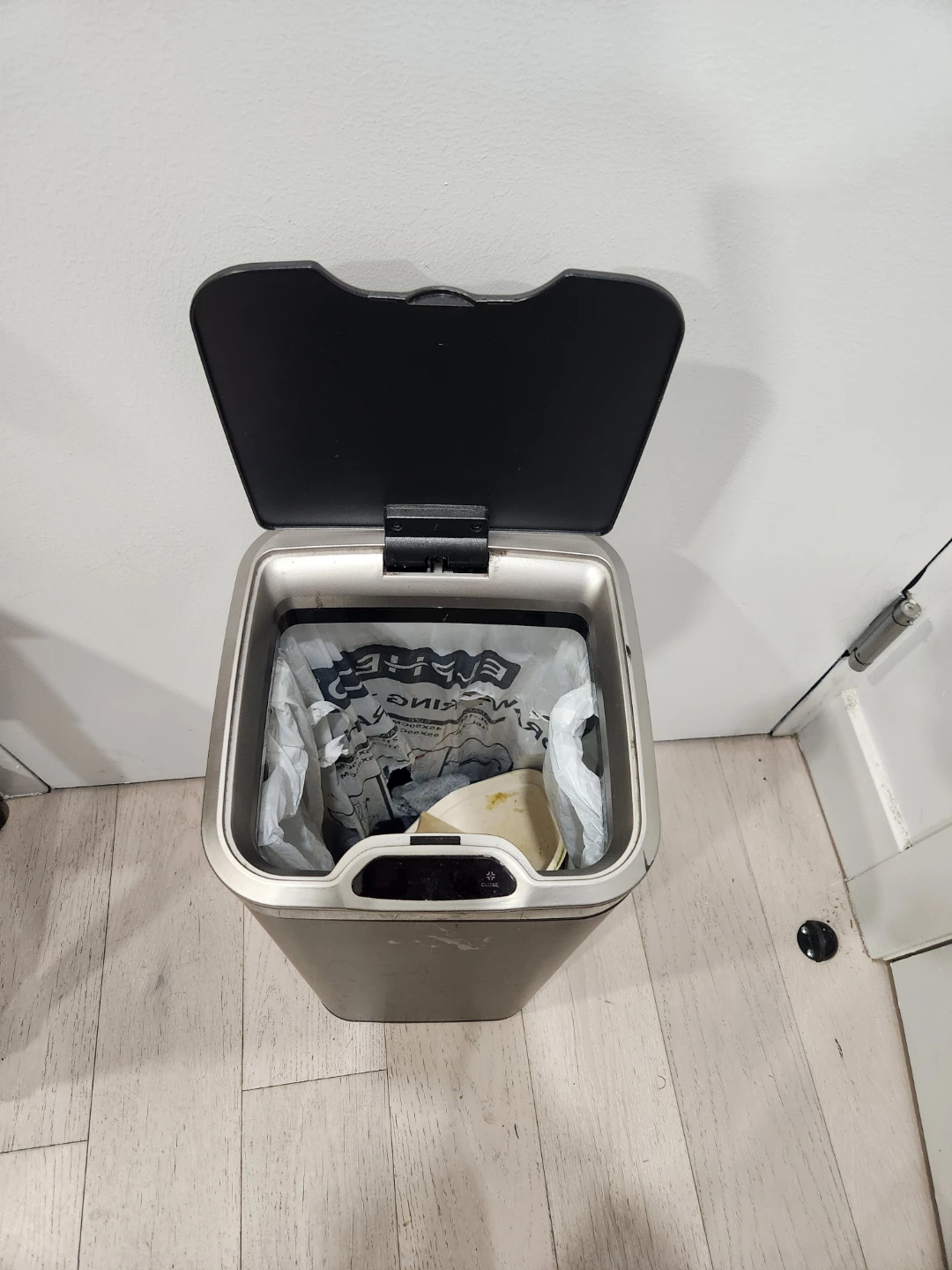Automatic Sensor Trash Can - photo 3