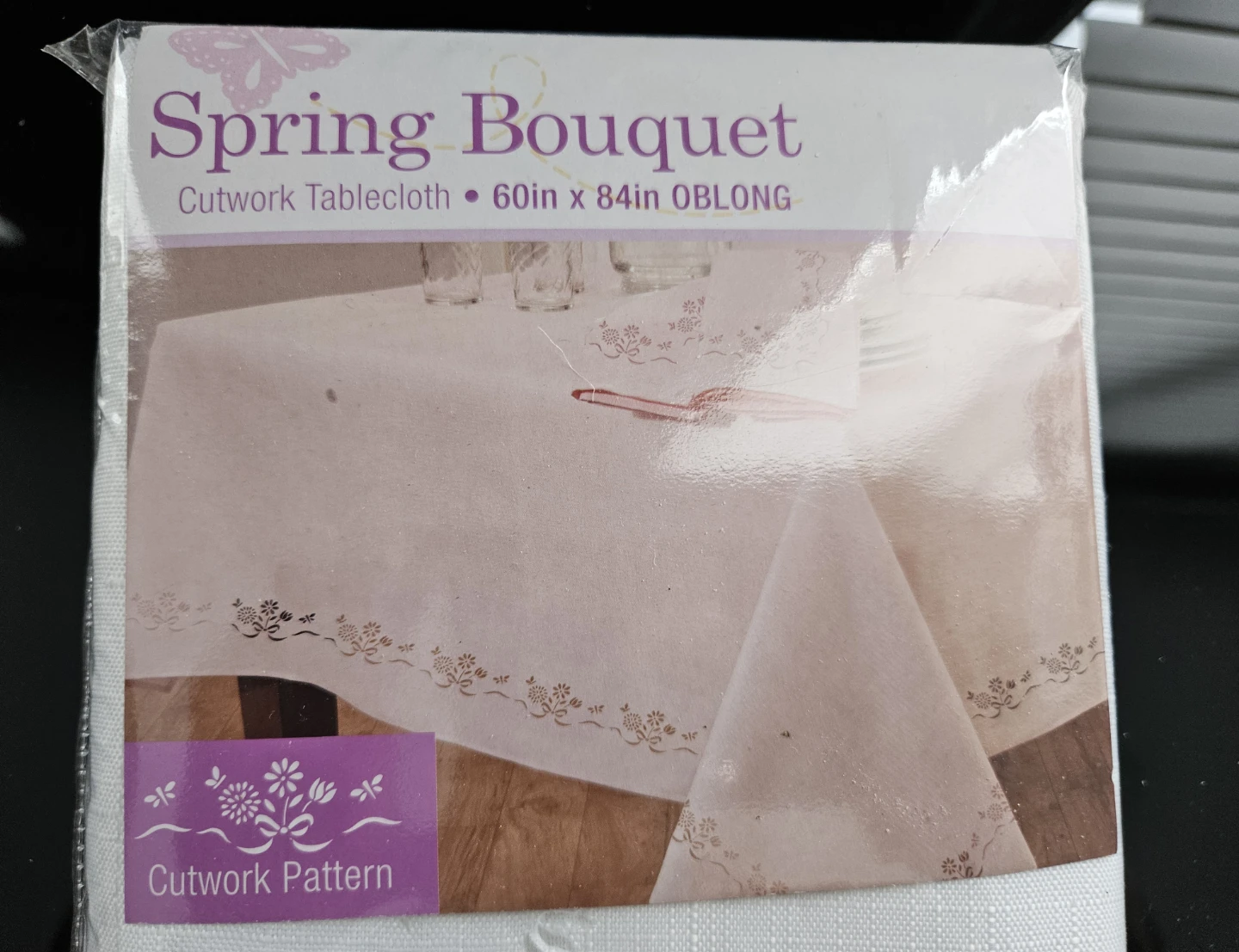 White Spring Bouquet Cutwork Oblong Tablecloth - photo 2
