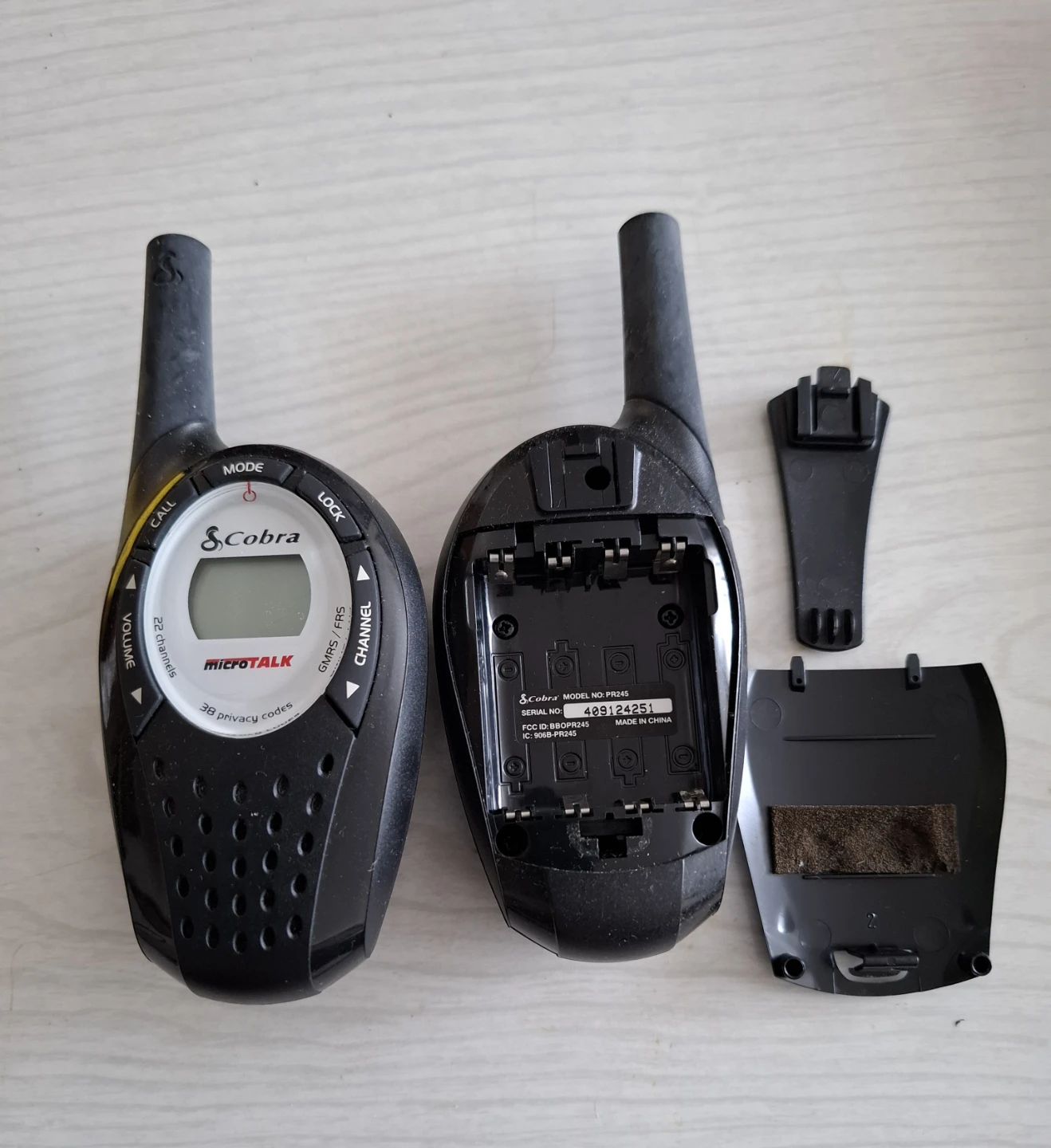 Cobra MicroTalk Walkie Talkies - photo 3