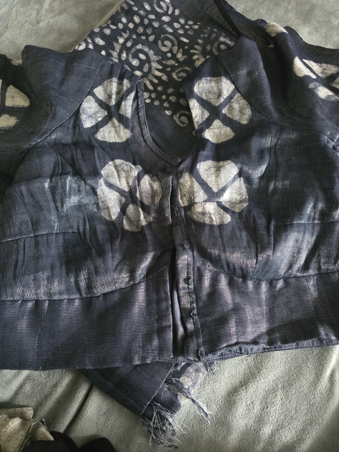 Bandani print  saree and printed blouse - photo 2