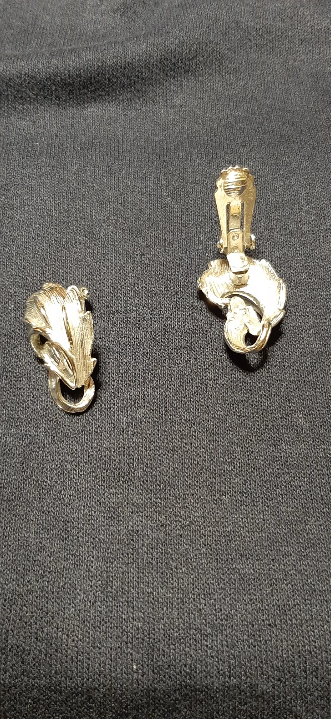 Vintage Silver-Tone Clip-On Earrings - photo 2
