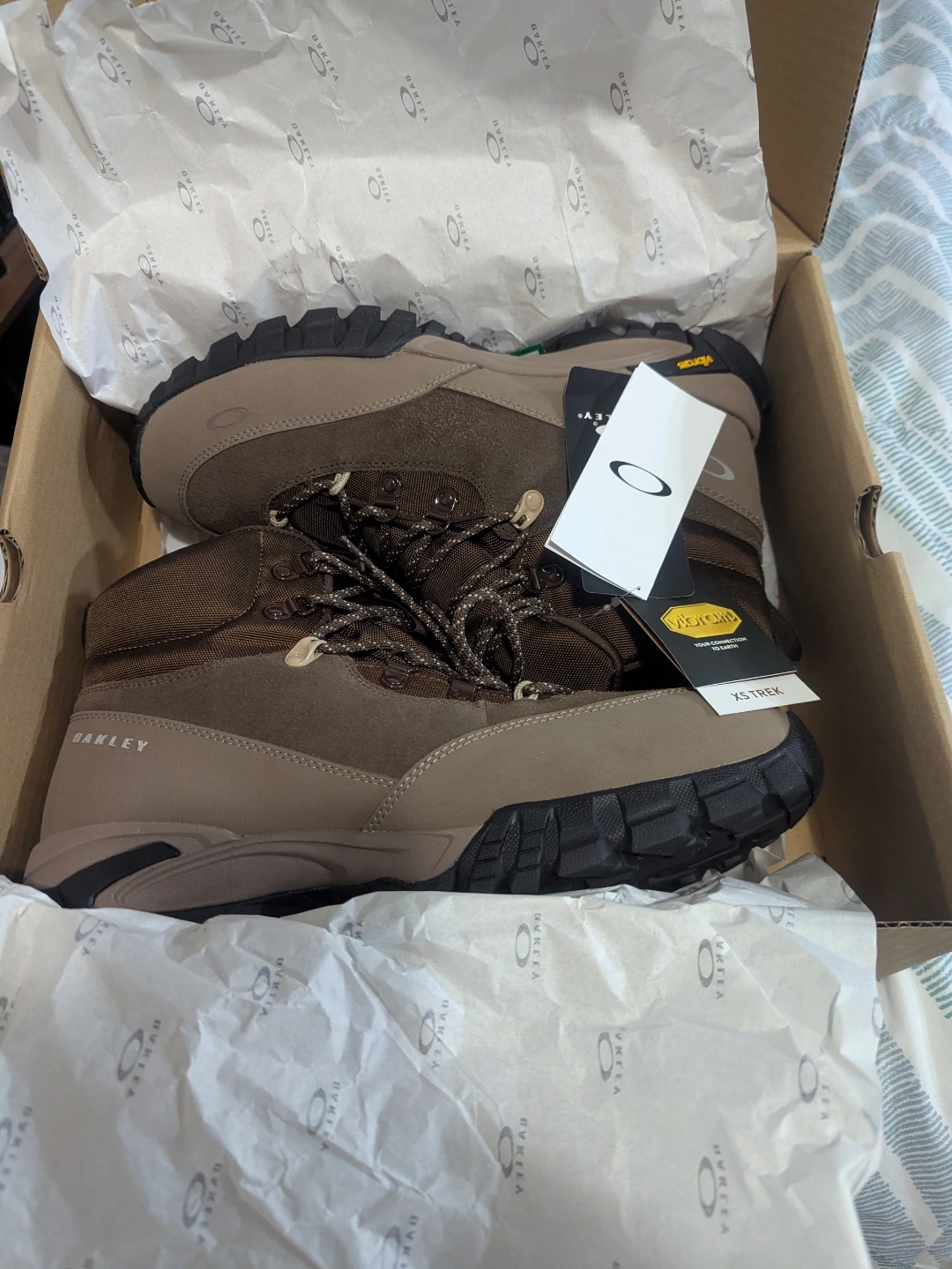 Oakley Vertex Hiking Boots - Size 10 - photo 2