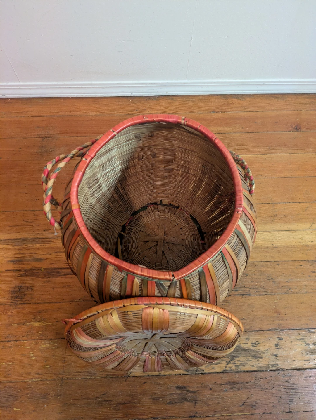 Vintage Storage Basket with Lid - photo 2