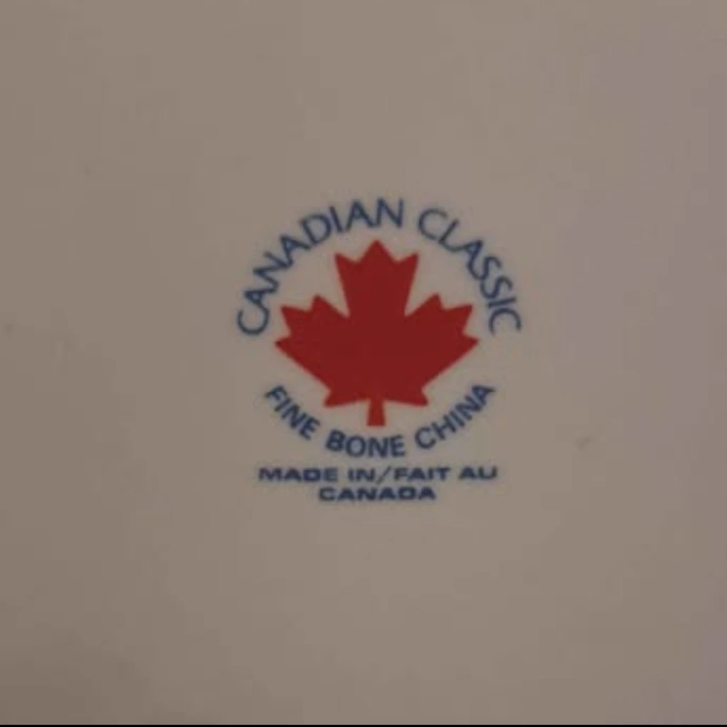 Canadian Classic Fine Bone China Bowl with Roses - photo 3