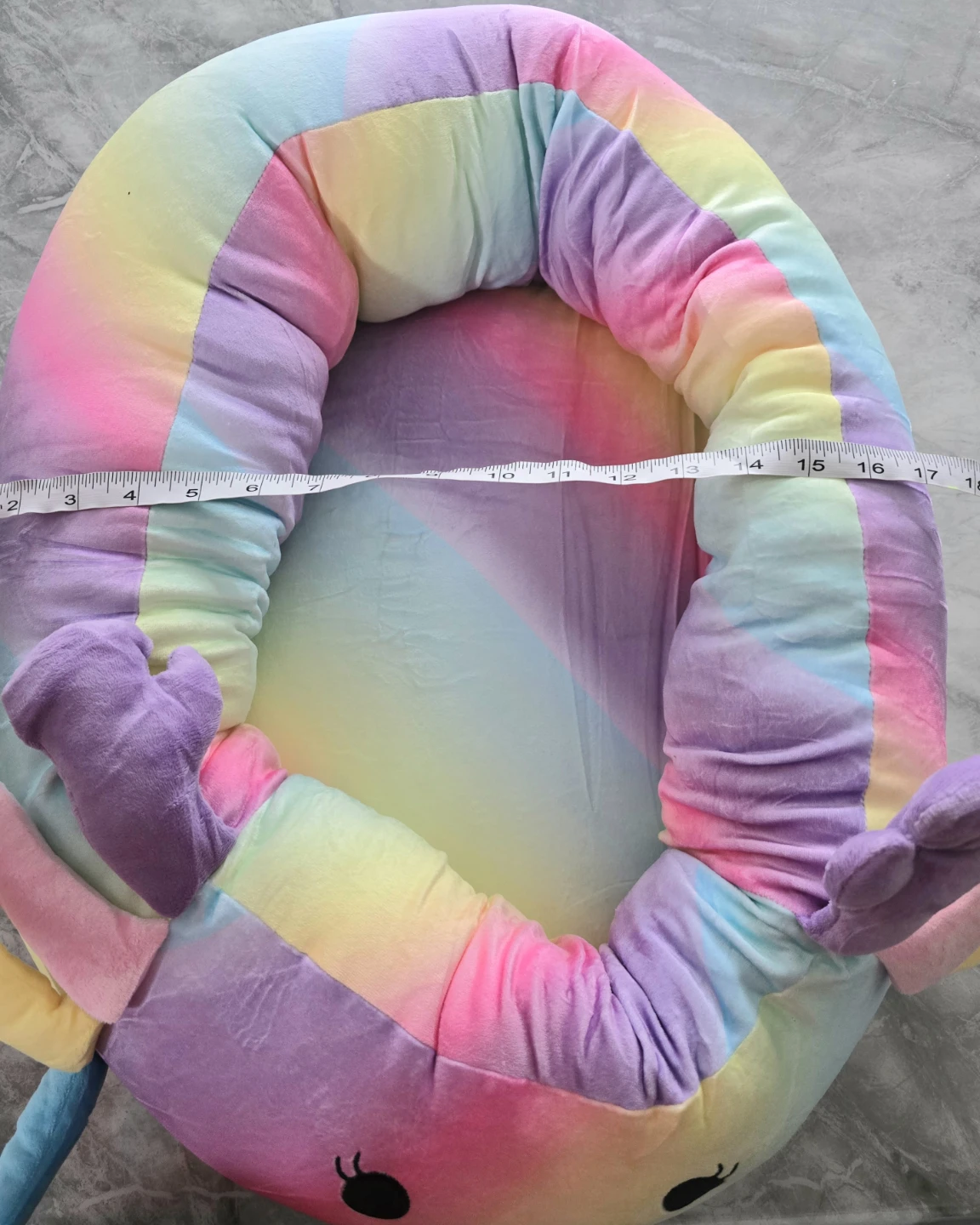 24" Rainbow Axolotl Pet Bed - photo 3
