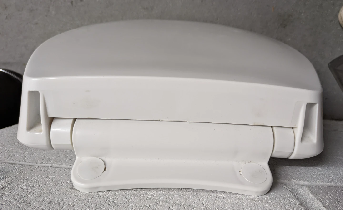 Soft Closing Elongated Toilet Seat - photo 3