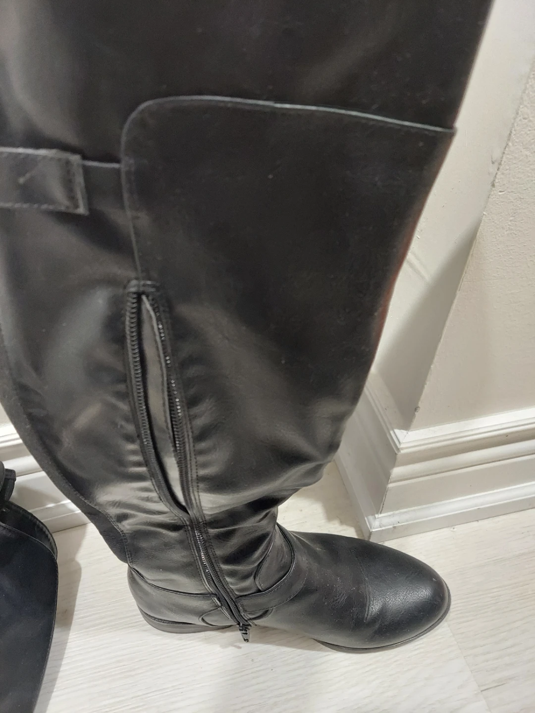 Black Knee-High Boots - photo 3